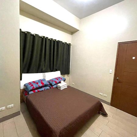 Lovely 2 Bed Room Condo Infront Of Naia Terminal 3 Manila Zewnętrze zdjęcie