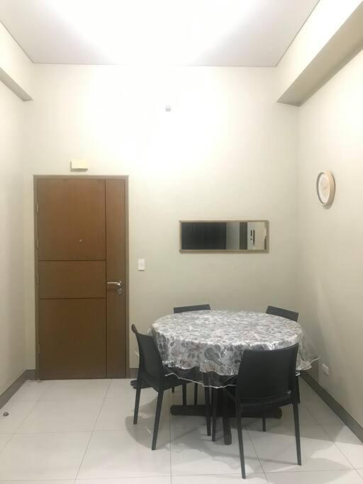 Lovely 2 Bed Room Condo Infront Of Naia Terminal 3 Manila Zewnętrze zdjęcie
