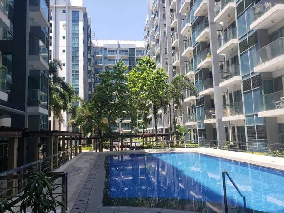 Lovely 2 Bed Room Condo Infront Of Naia Terminal 3 Manila Zewnętrze zdjęcie