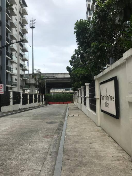 Lovely 2 Bed Room Condo Infront Of Naia Terminal 3 Manila Zewnętrze zdjęcie